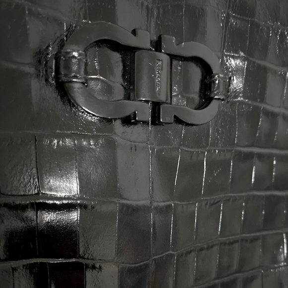 ❤️Ferragamo authentic ❤️ - Picture 8 of 11